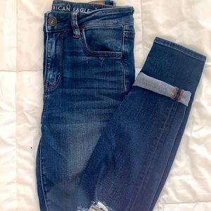 American Eagle Distressed Skinny Jegging